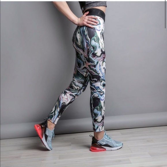 NWT Nike Marble leggings - Picture 3 of 6